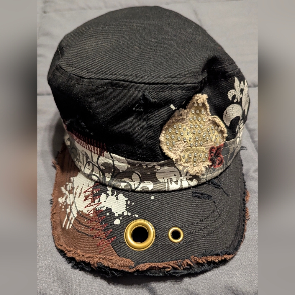 Fleur De Lis Black/Brown/Gold/White Distressed Womens Velcro New Orleans Cap/Hat